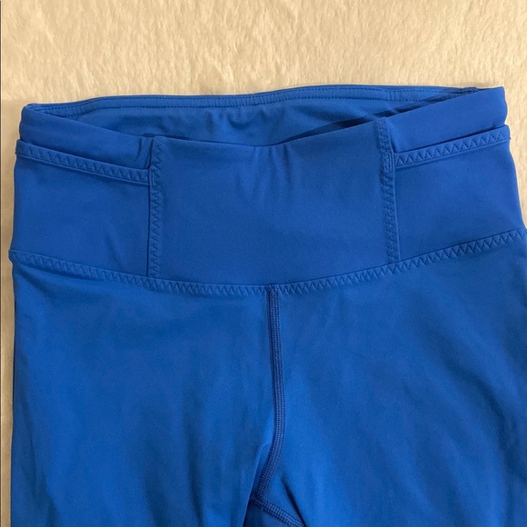 Lululemon Royal Blue 3/4 Capri Leggings Size 4 Reflective Stripe Excellent Cond. - Picture 2 of 10